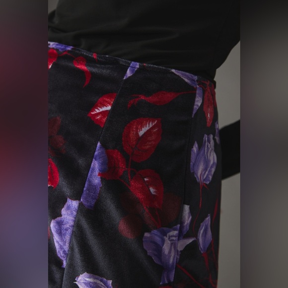 ✨ Anthropologie Velvet Micro Mini Skirt Sz 8 - Picture 5 of 6